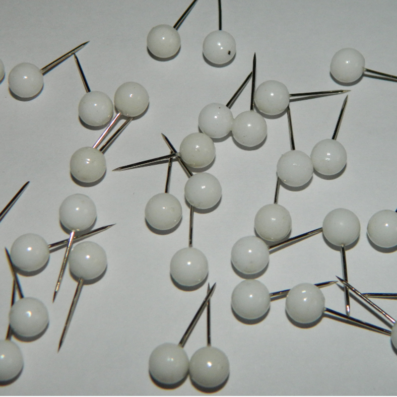 50 Stecknadeln - Rundkopf - 0,60 x 17mm - in 6 Farben Weiss